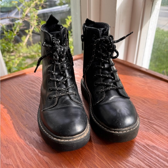 Kids fleece lined combat boots zip up H&M size 1 - Picture 3 of 8